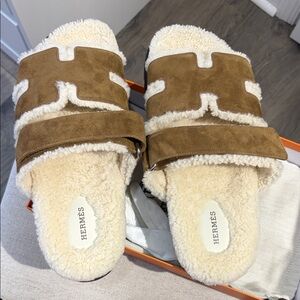 Brand new hermes men chypre sandal
Size 43 fits US 10
Color: naturel/ecru